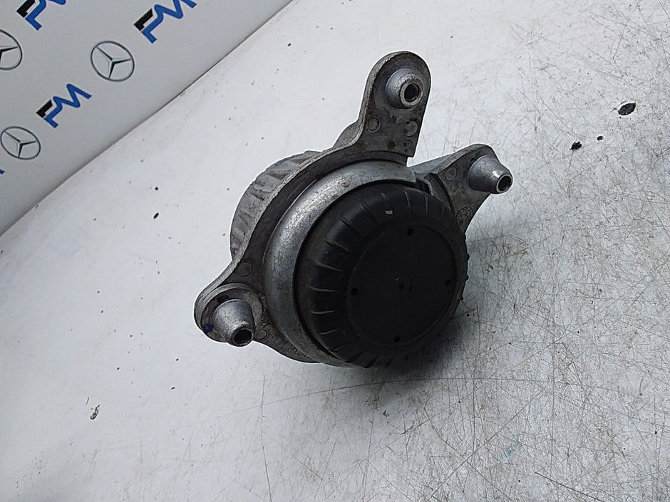 MERCEDES BENZ C-CLASS W205  ENGINE MOUNT RIGHT OS A2052407700 FMR337