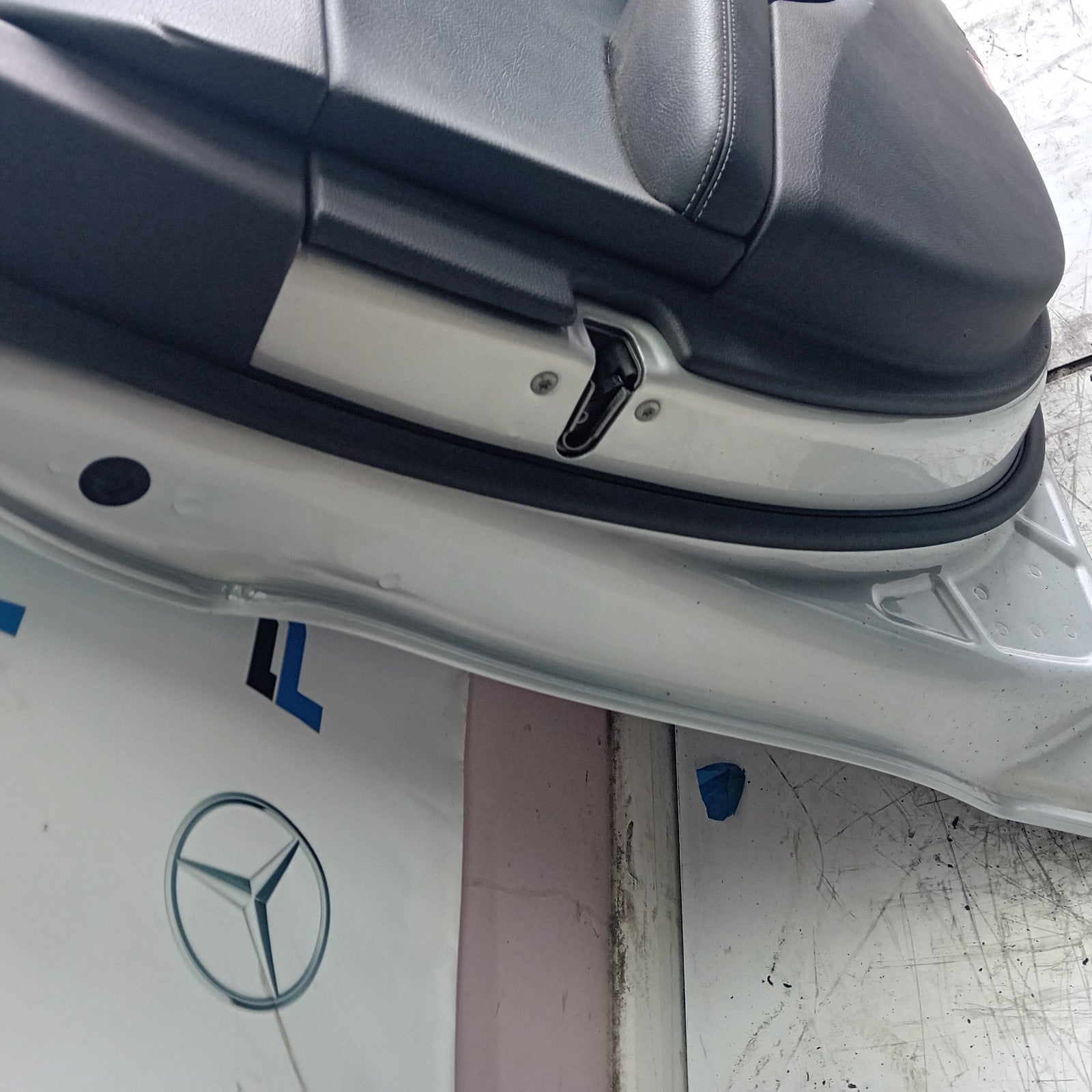 MERCEDES BENZ C-CLASS PASSENGER FRONT DOOR N/S/F SILVER 2014 ON COMPLETE FMD156