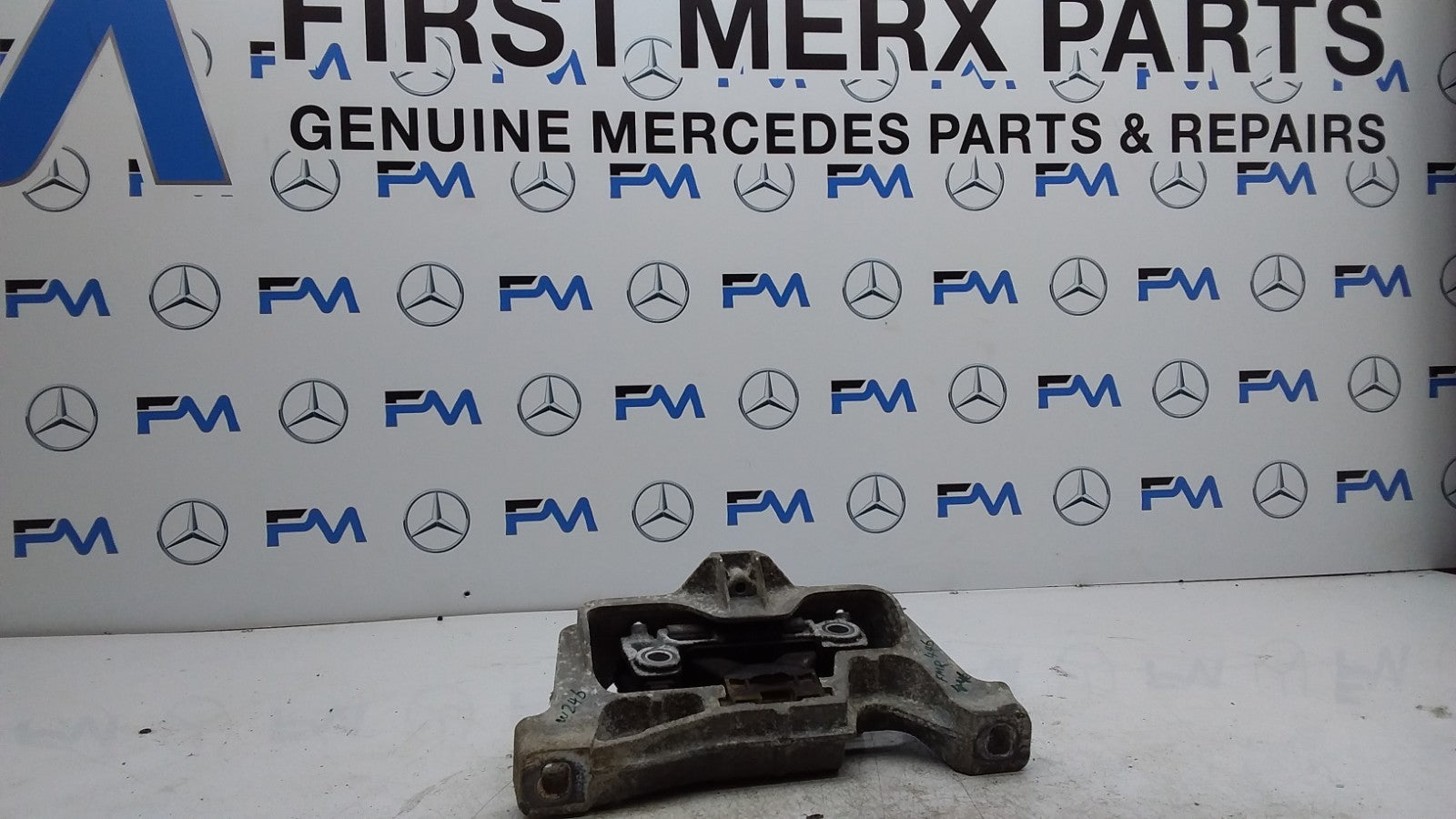 MERCEDES BENZ B-CLASS W246 ENGINE MOUNT RIGHT SIDE DIESEL  FMR446