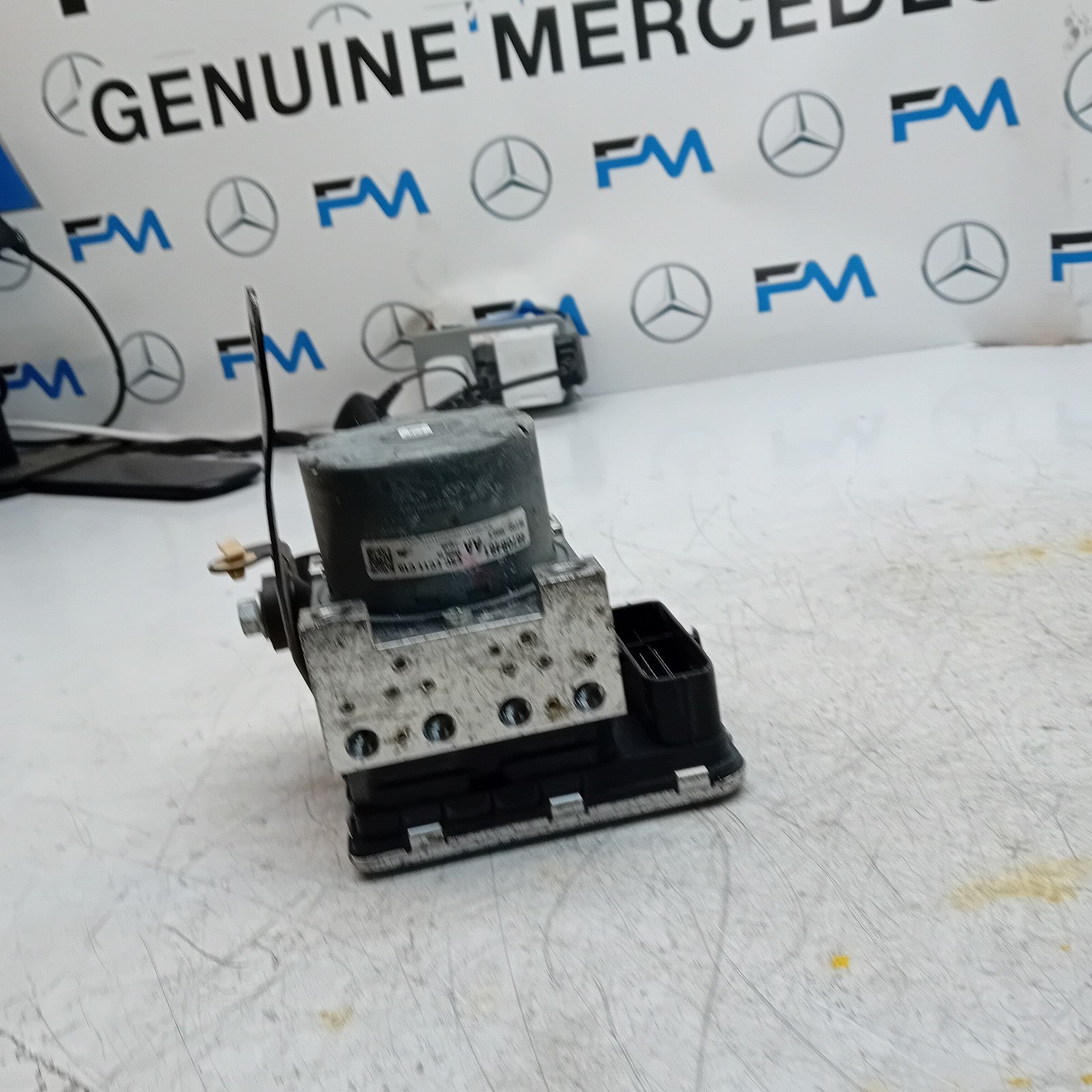MITSUBISHI OUTLANDER MK3 ABS PUMP 2013 4670B481 FM001465