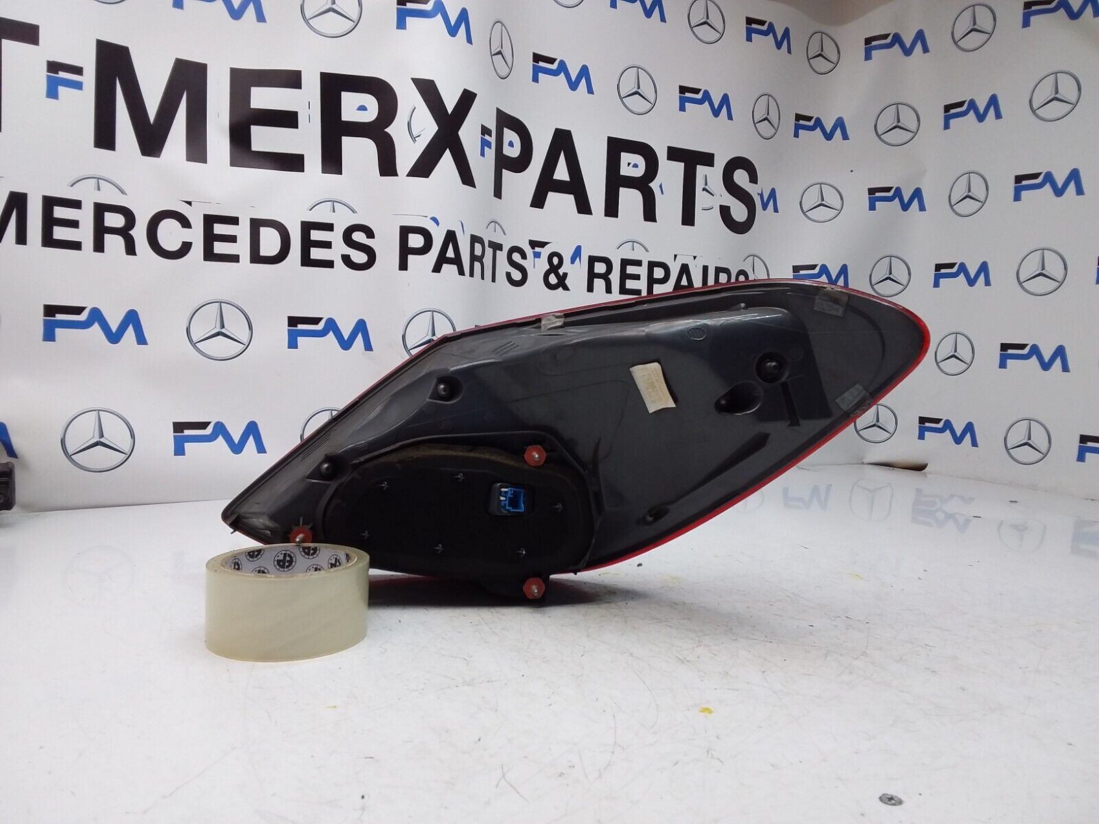 MERCEDES  C CLASS W205 REAR PASSENGER SIDE LED LIGHT A2059061357 FMT16 2016