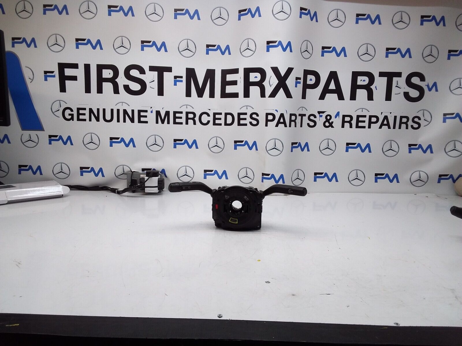 Mercedes  A-CLASS W177 INDICATOR/WIPER GEAR SELECT + SQUIB 10139371 2020 FM00532
