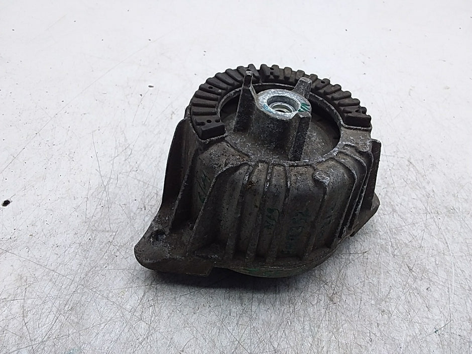 MERCEDES BENZ  E-CLASS  W212  ENGINE MOUNT LEFT NS A2122404217 FMR352