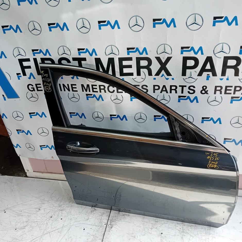 MERCEDES BENZ  C-CLASS W2O5 DRIVER SIDE FRONT DOOR O/S/F COMPLETE GREY FMD107