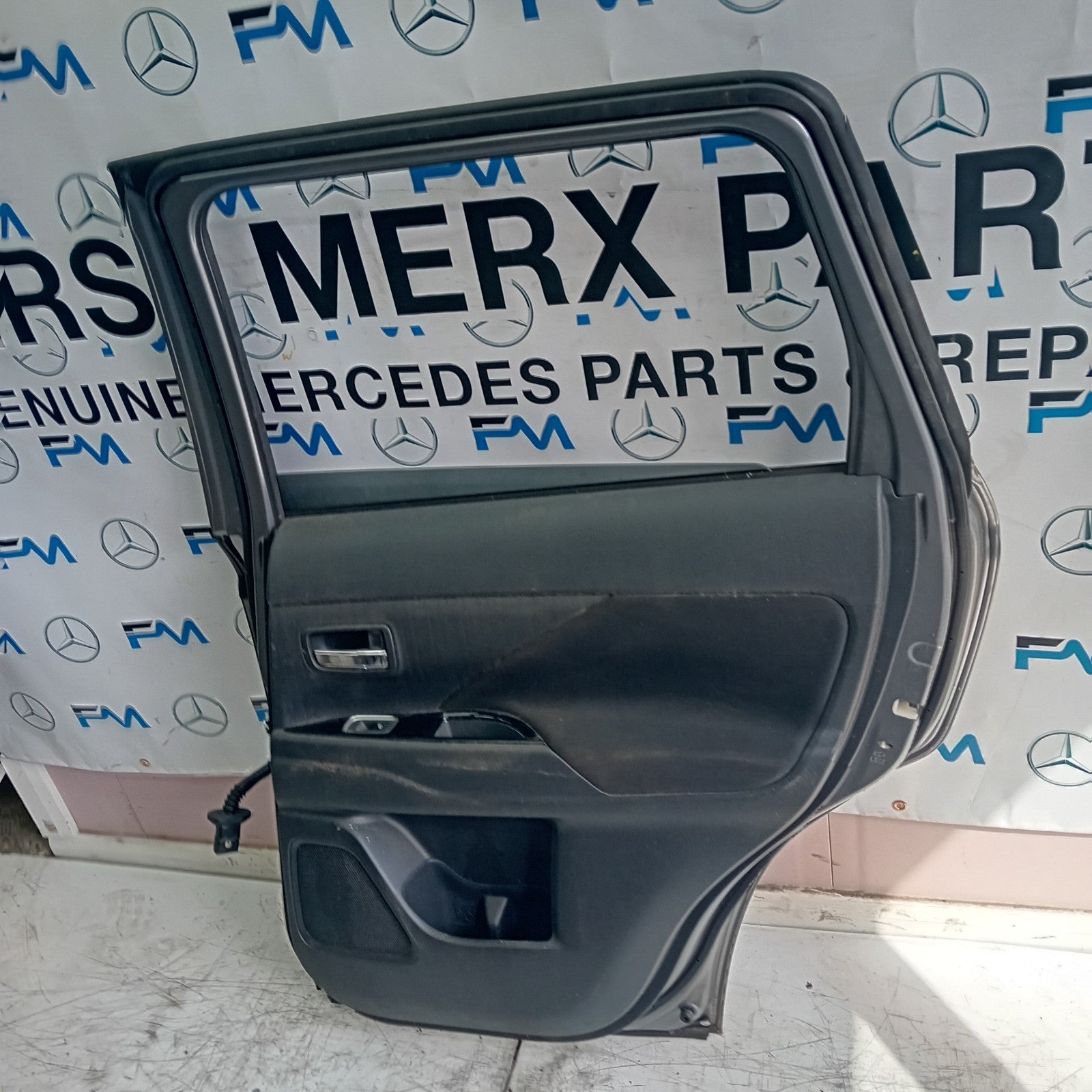 MITSUBISHI OUTLANDER MK3 DRIVER SIDE REAR DOOR OSR GREY 2013 ON COMPLETE FMD178