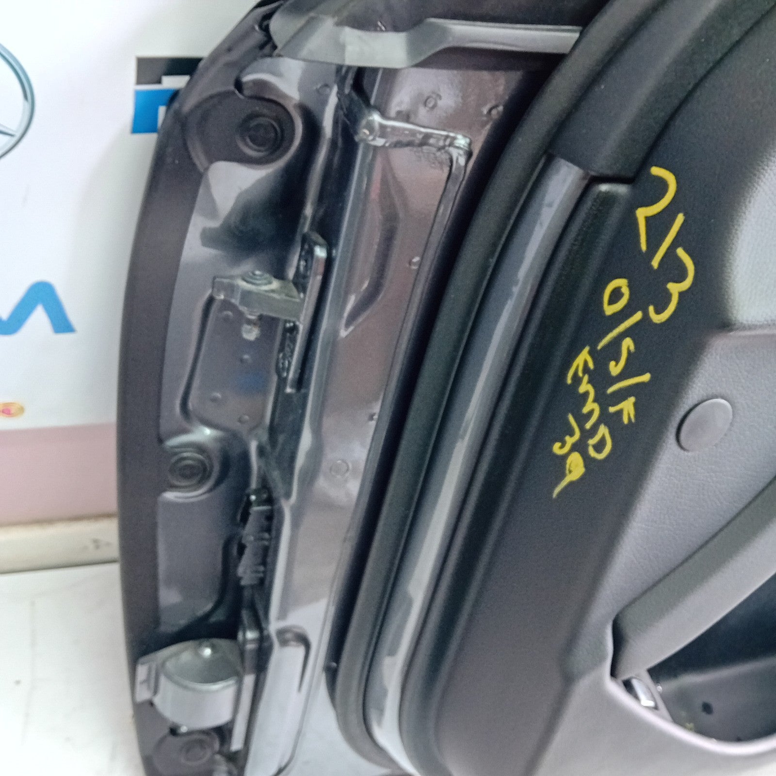 MERCEDES E-CLASS W213 DRIVER SIDE FRONT DOOR O/S/F COMPLETE GREY FMD39