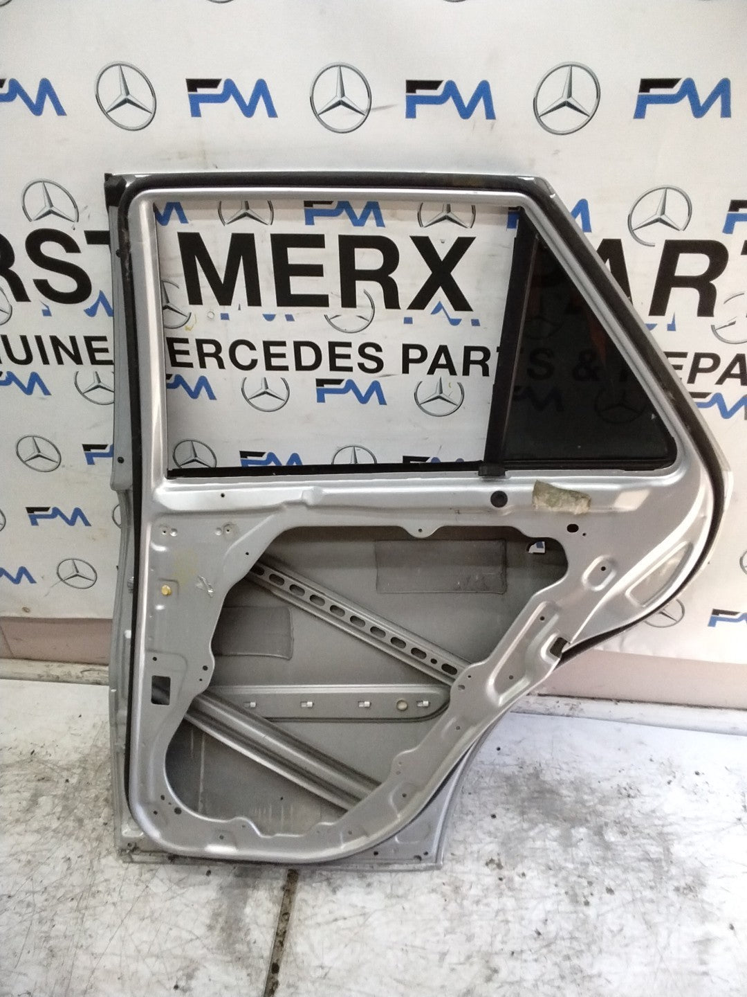 MERCEDES M-CLASS W164  DRIVER REAR DOOR OSR SILVER 2005-11 FMD571