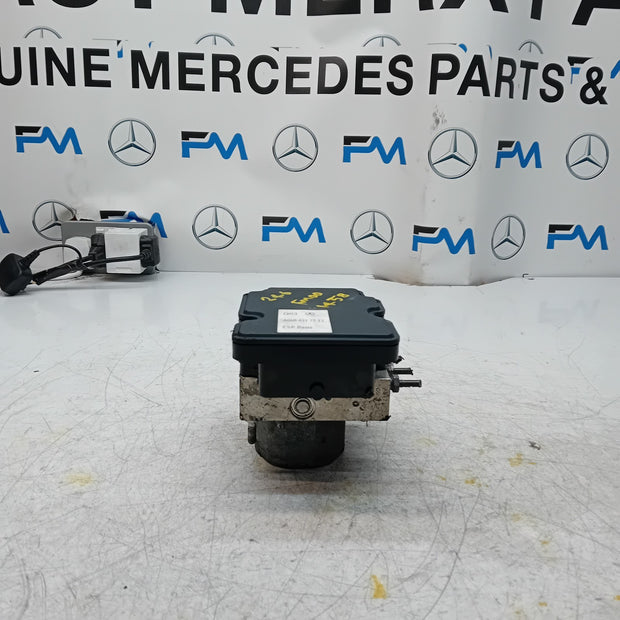 MERCEDES BENZ B-CLASS W246 ABS PUMP CONTROL MODULE UNIT A0084317512 FM001458