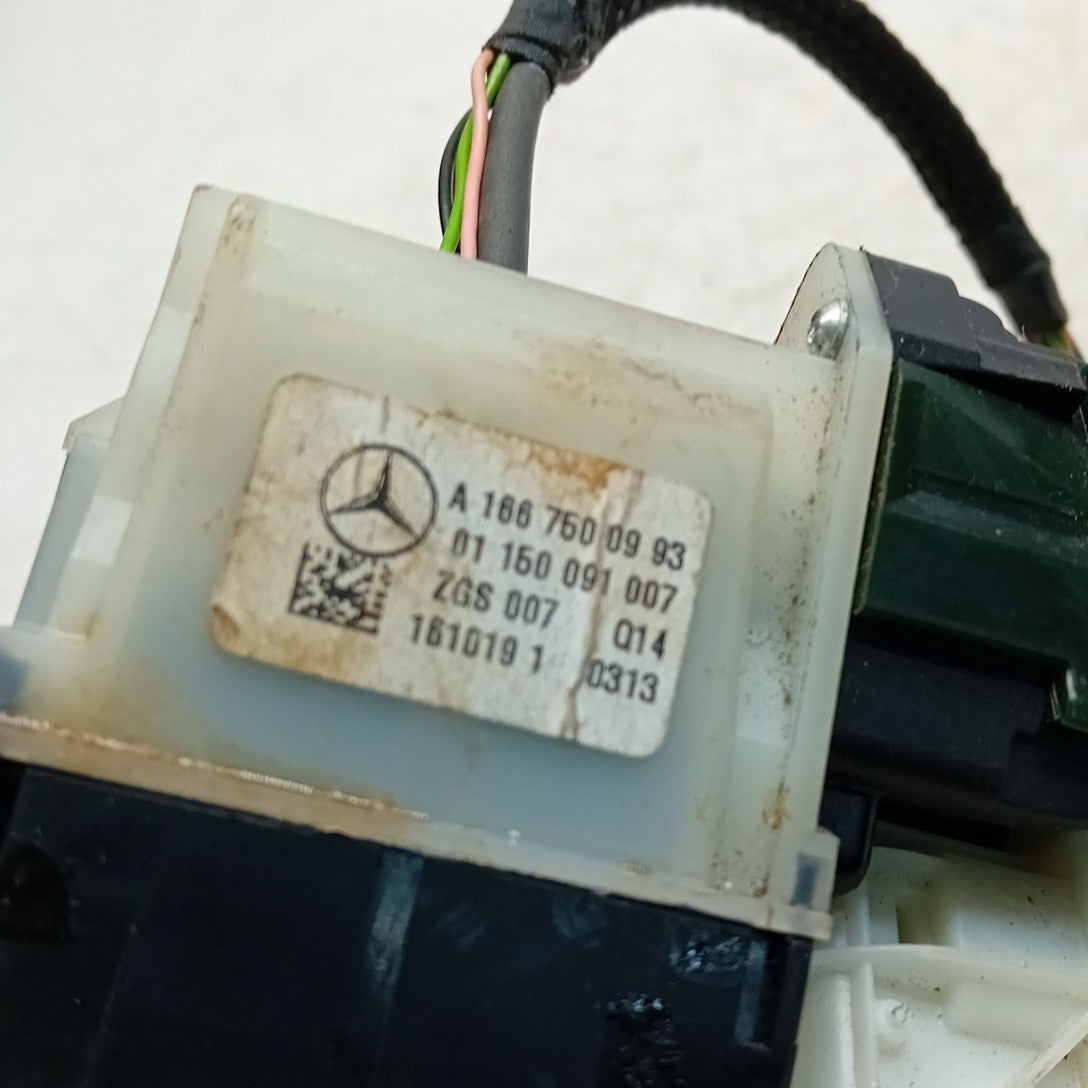 MERCEDES BENZ  GLE W166 TAILGATE HANDLE REAR VIEW CAMERA  A1667500993 FM001631