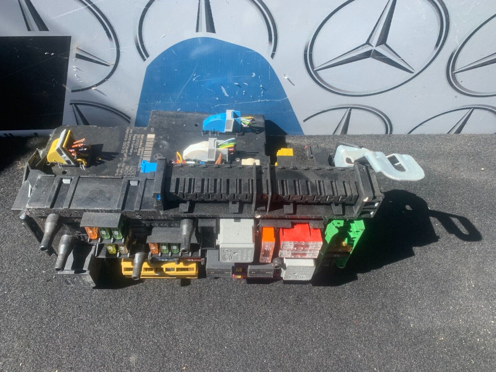 MERCEDES E CLASS FUSE BOX SAM UNIT 2.1 CDI DIESEL A2129009622 W212 2014