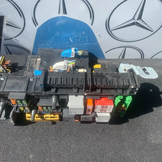 MERCEDES E CLASS FUSE BOX SAM UNIT 2.1 CDI DIESEL A2129009622 W212 2014