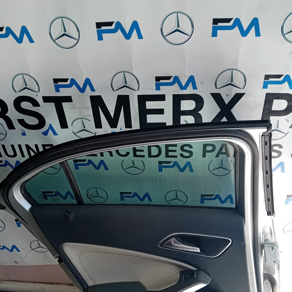 MERCEDES A-CLASS W176 PASSENGER REAR DOOR NSR SILVER 2012-18 COMPLETE FMD172