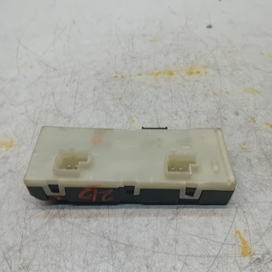 MERCEDES BENZ  E-CLASS TAILGATE CONTROL MODULE W213 A2139000814 FM001507