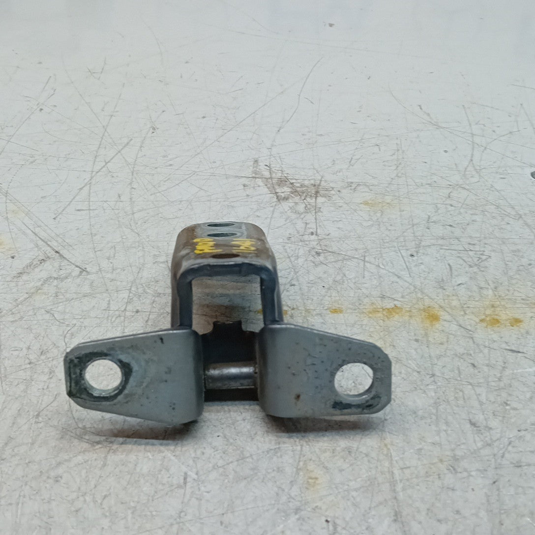 MITSUBISHI OUTLANDER MK3  FRONT DOOR HINGE PANEL E1 A046834 FM001641