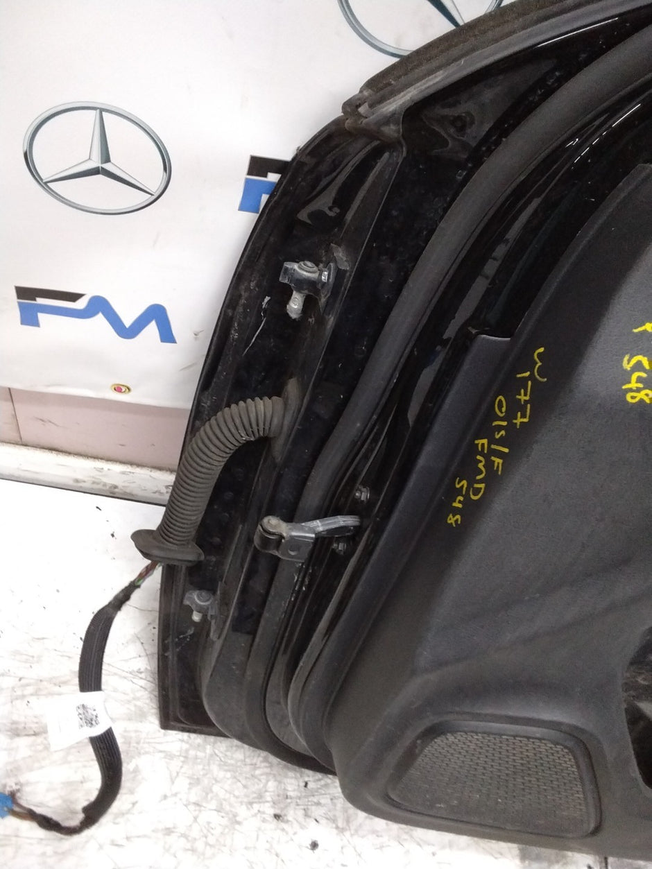 MERCEDES BENZ  A-CLASS W177  DRIVER FRONT DOOR OSF BLACK 2018-22 FMD548
