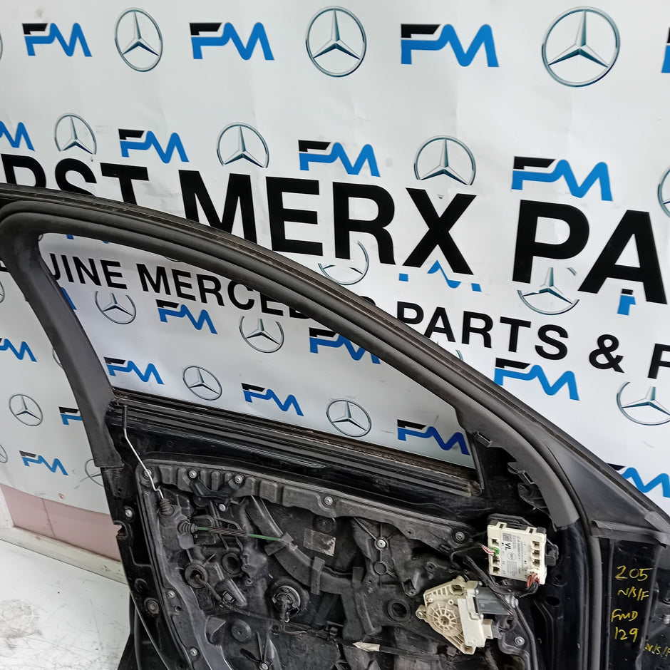 MERCEDES BENZ C-CLASS W205 PASSENGER SIDE FRONT DOOR N/S/F  BLACK FMD129