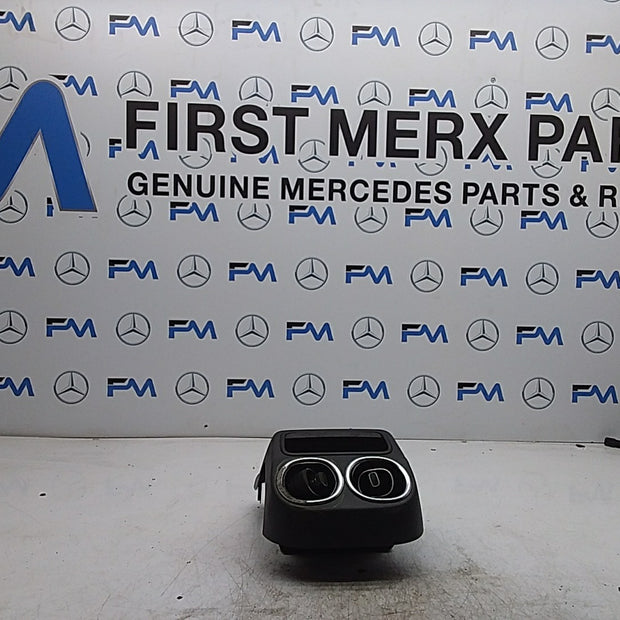 MERCEDES C-CLASS W206 REAR CENTRE AIR VENTS DAMAGED A2066806500 FMR214