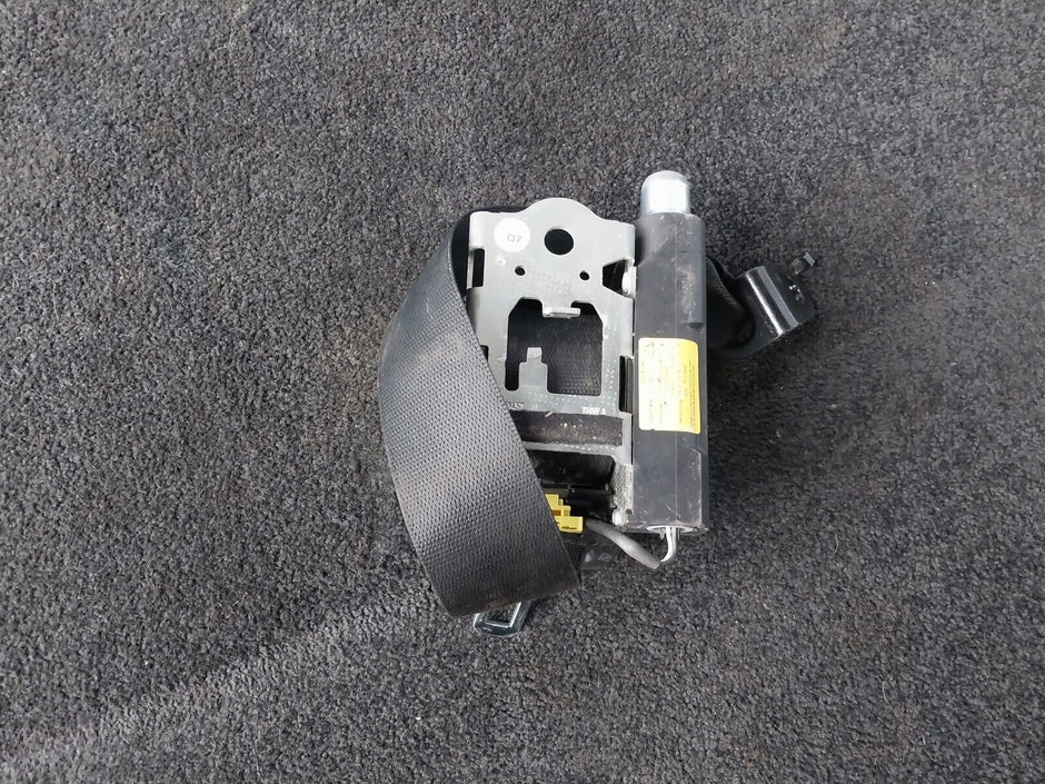 MERCEDES CLS W218 OFF SIDE REAR SEATBELT  A2188600285 OEM