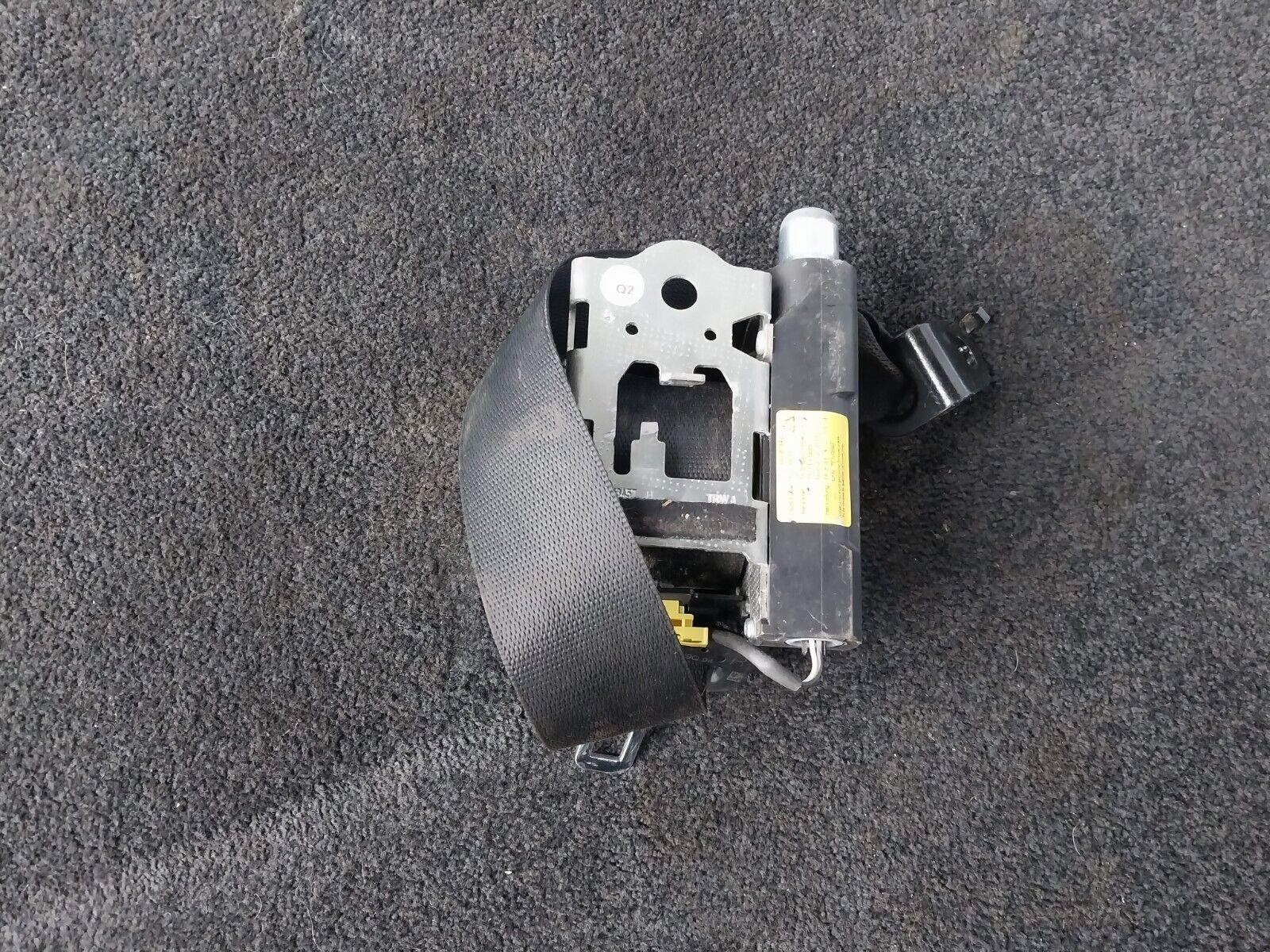MERCEDES CLS W218 OFF SIDE REAR SEATBELT  A2188600285 OEM