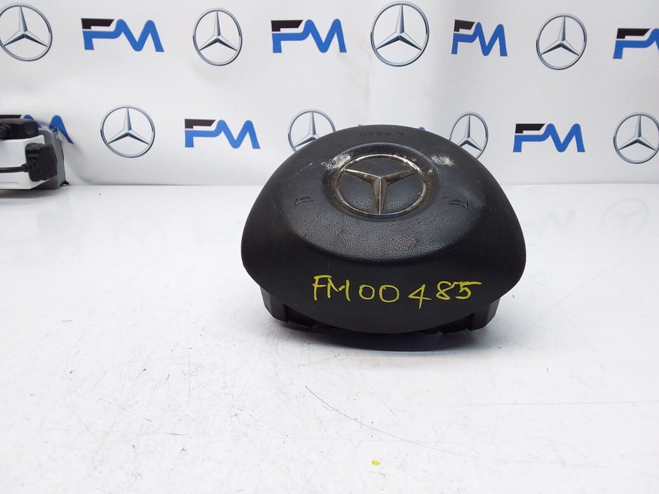 MERCEDES C-CLASS W205 STEERING WHEEL AIRBAG 308998797162-AA FM00485