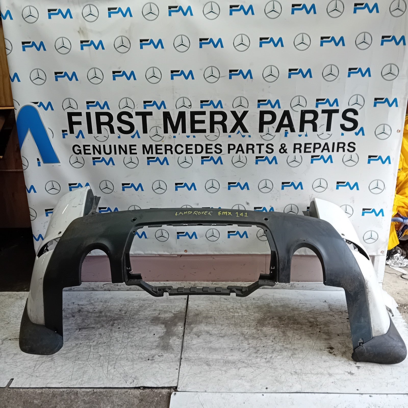 LAND ROVER SPORT REAR BUMPER WHITE 2013-2018 DK62 17D753AA FMX141
