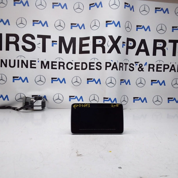 MERCEDES C-CLASS W205 2014 SAT NAV MULTIMEDIA SCREEN A2059004113 FM00693
