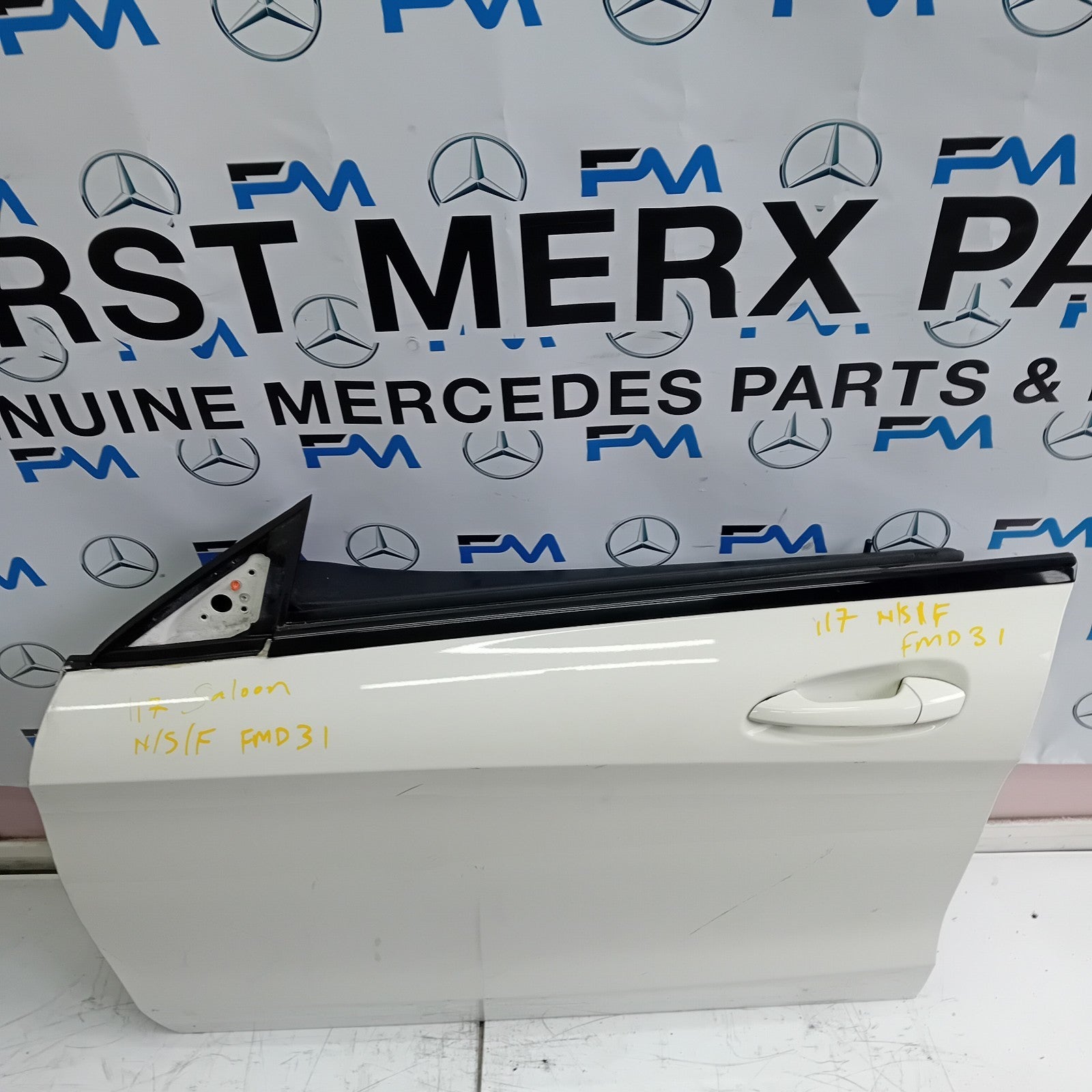 MERCEDES BENZ CLA W117 PASSENGER  FRONT DOOR N/S/F COMPLETE WHITE 2013-18 FMD31