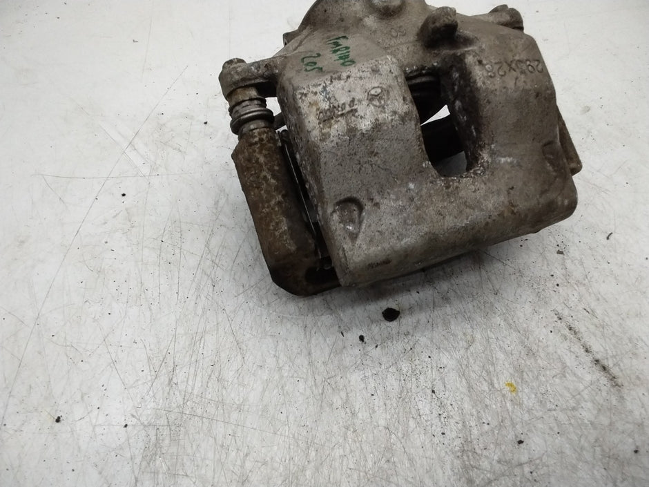 MERCEDES  C-CLASS W205 BRAKE CALIPER FRON LEFT PASSENGER SIDE  FMR140
