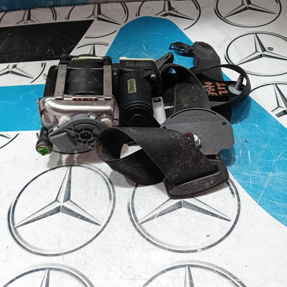 MERCEDES E CLASS SEAT BELT FRONT LEFT PASSENGER SIDE NEARSIDE W212 2009/2016