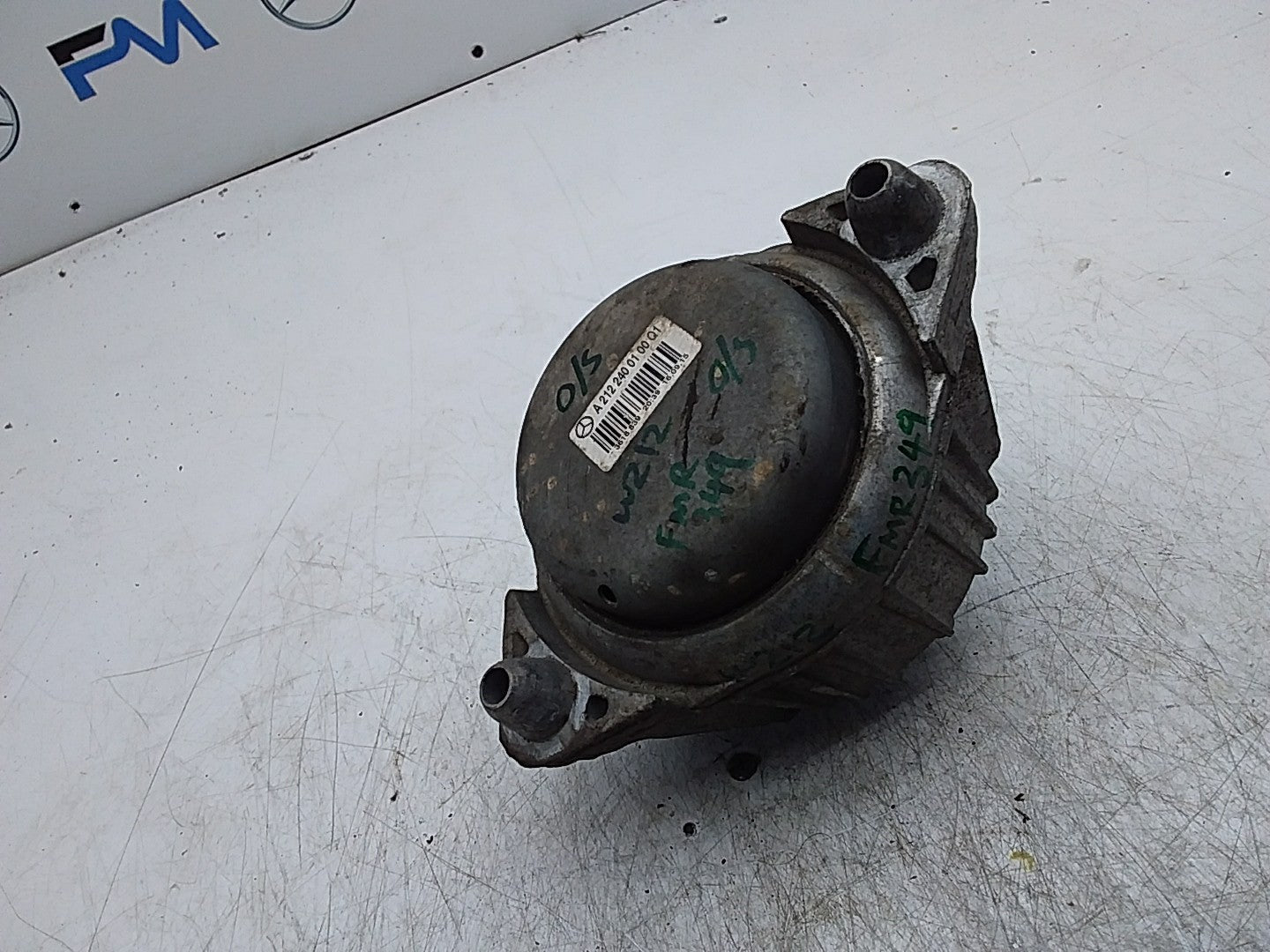 MERCEDES BENZ  E-CLASS  W212  ENGINE MOUNT RIGHT OS A2122400100 FMR349
