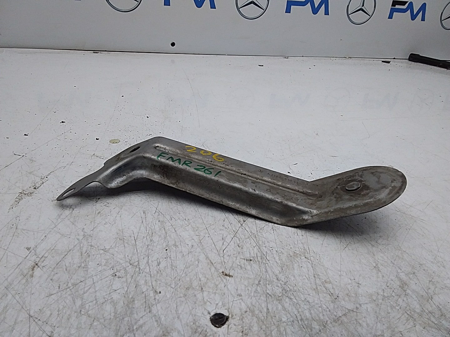 MERCEDES C-CLASS W206 REAR RIGHT BUMPER BRACKET A2066808602 FMR261