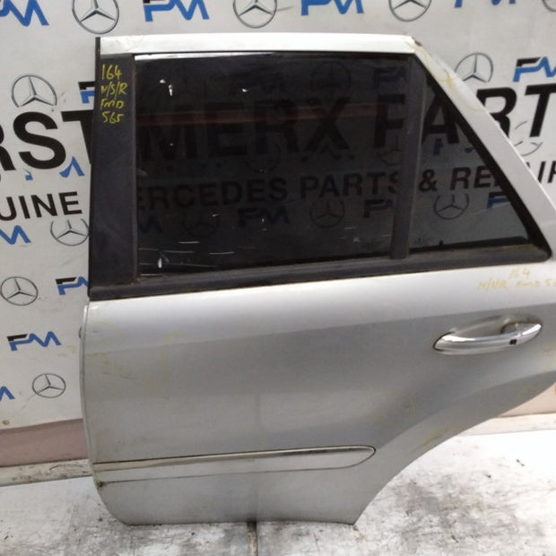 MERCEDES M-CLASS W164  PASSENGER REAR DOOR NSR GREY 2005-11 FMD565