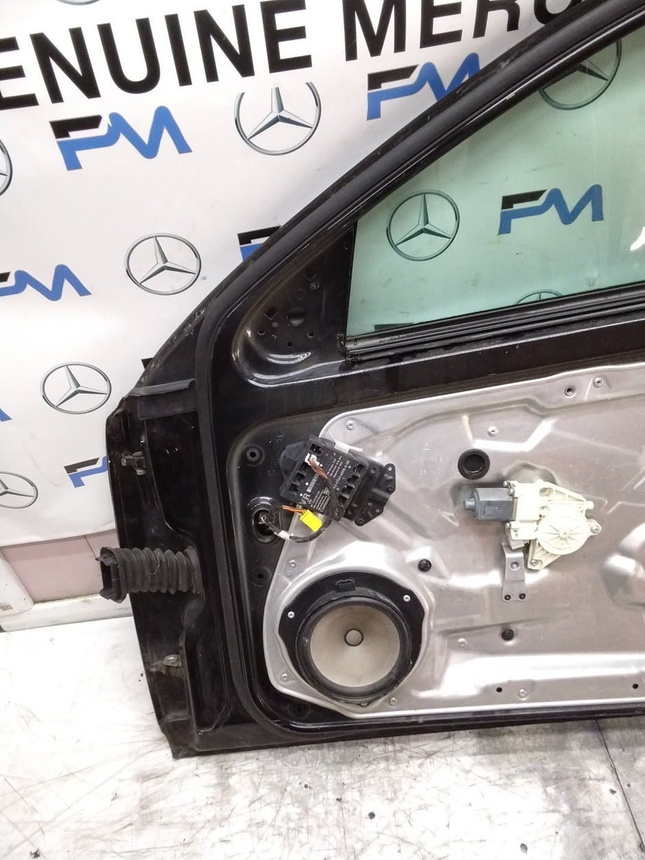 MERCEDES C-CLASS W204 SLN DRIVER FRONT DOOR OSF BLACK 2008-14  FMD534