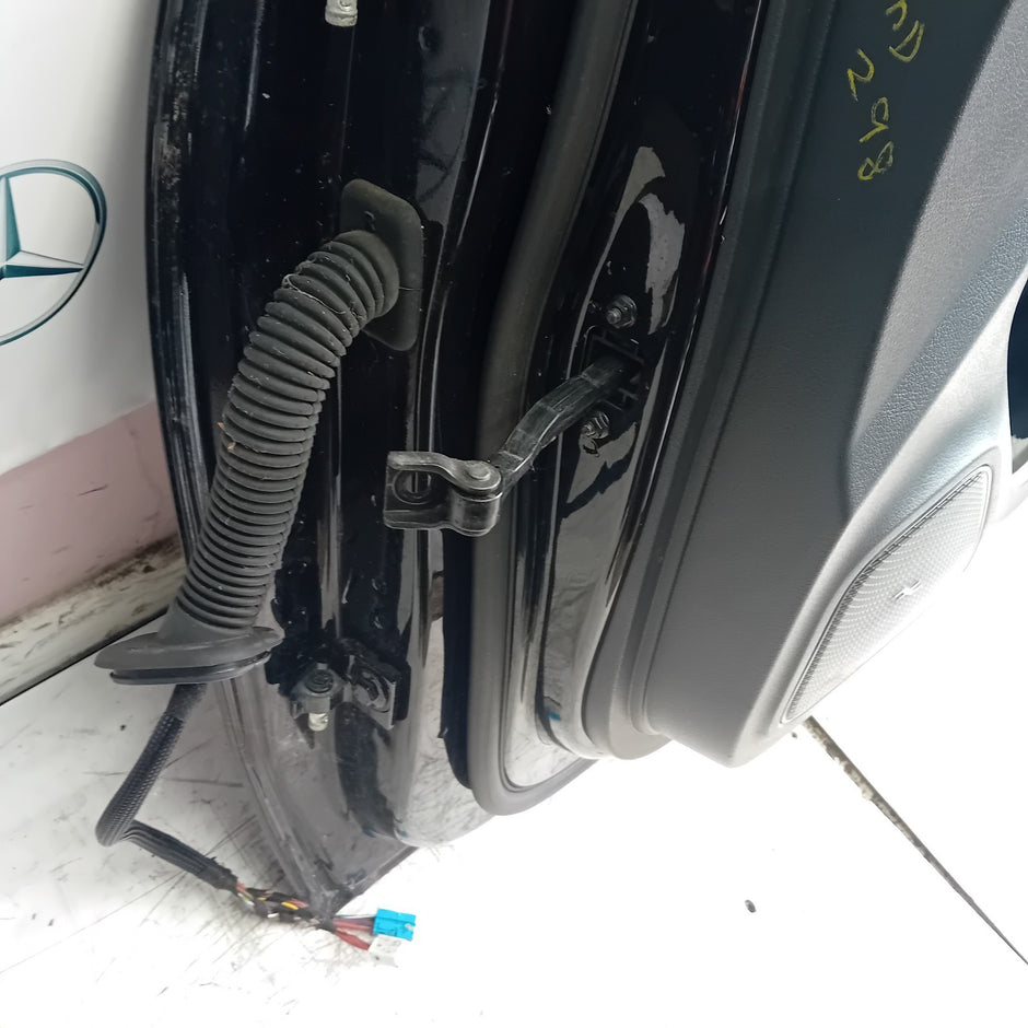 MERCEDES A-CLASS W177 SLN DRIVER FRONT DOOR OSF SILVER 2018 ON COMPLETE FMD298