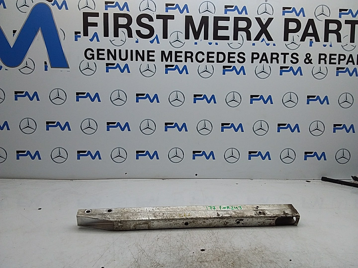 MERCEDES A-CLS W177 FRONT LEFT LOWER SUPPORT BAR A1776225100 FMR243