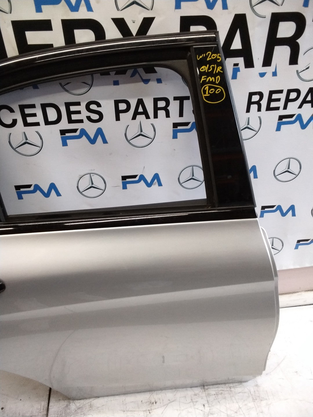 MERCEDES BENZ  C-CLASS W205 DRIVER SIDE REAR DOOR O/S/R COMPLETE SILVER FMD100