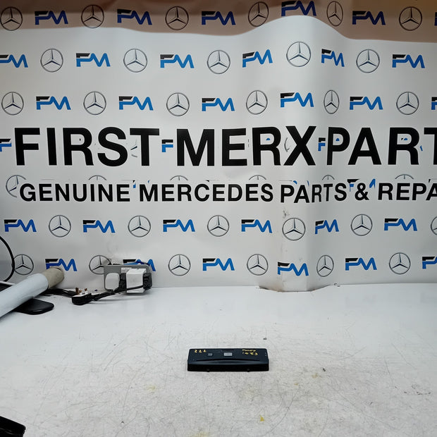 MERCEDES BENZ  W222 S-CLASS DASHBOARD HAZARD SWITCH PANEL 2015 FM001483