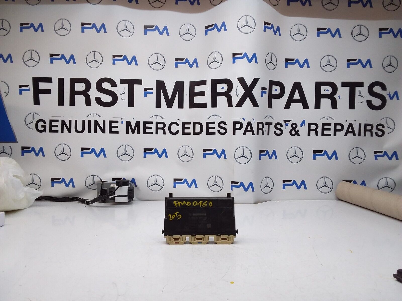MERCEDES C-CLASS W205 FRONT RIGHT SEAT CONTROL MODULE A2059005122 FM00460