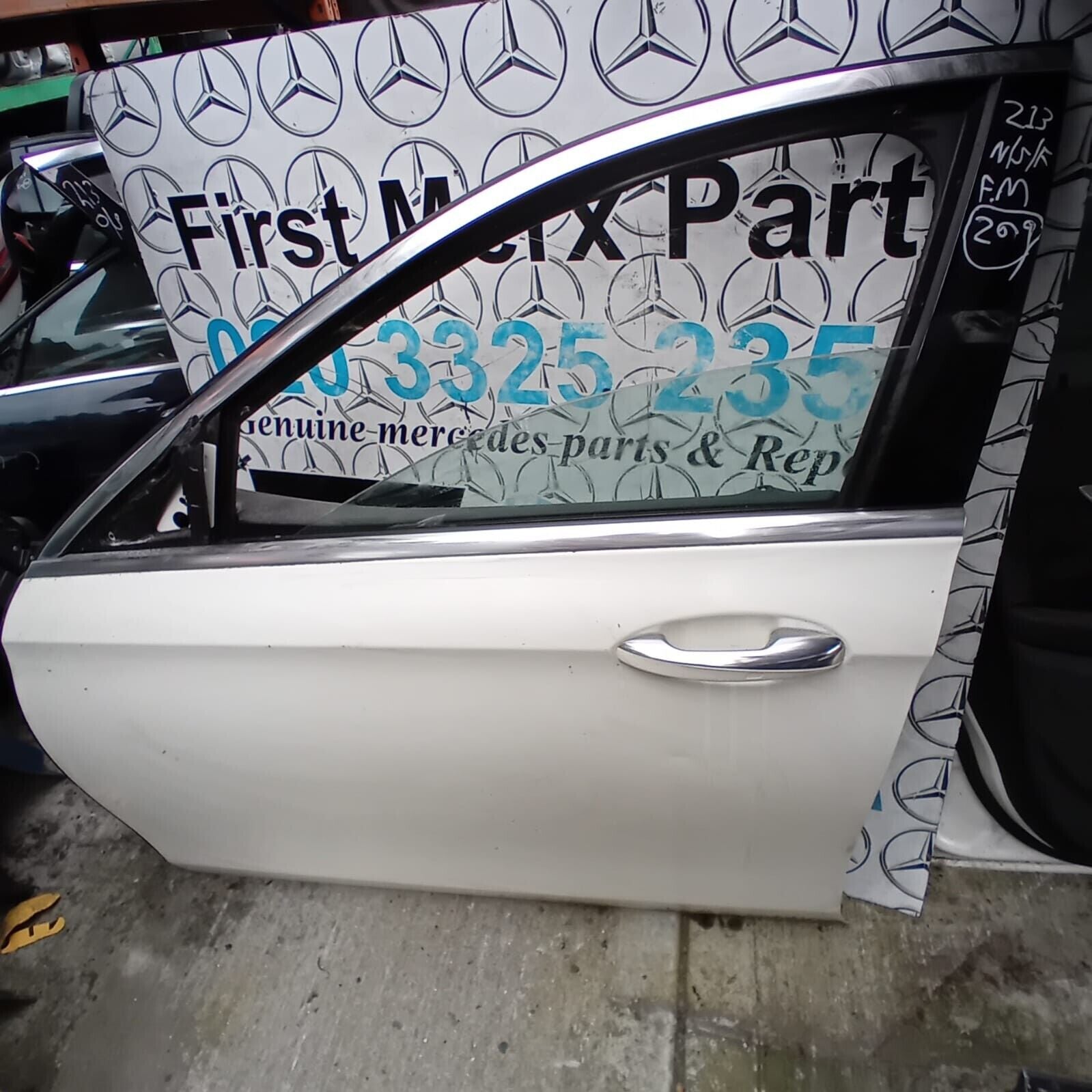 MERCEDES BENZ E-CLASS  W213  PASSENGER SIDE FRONT ( NEAR SIDE FRONT )