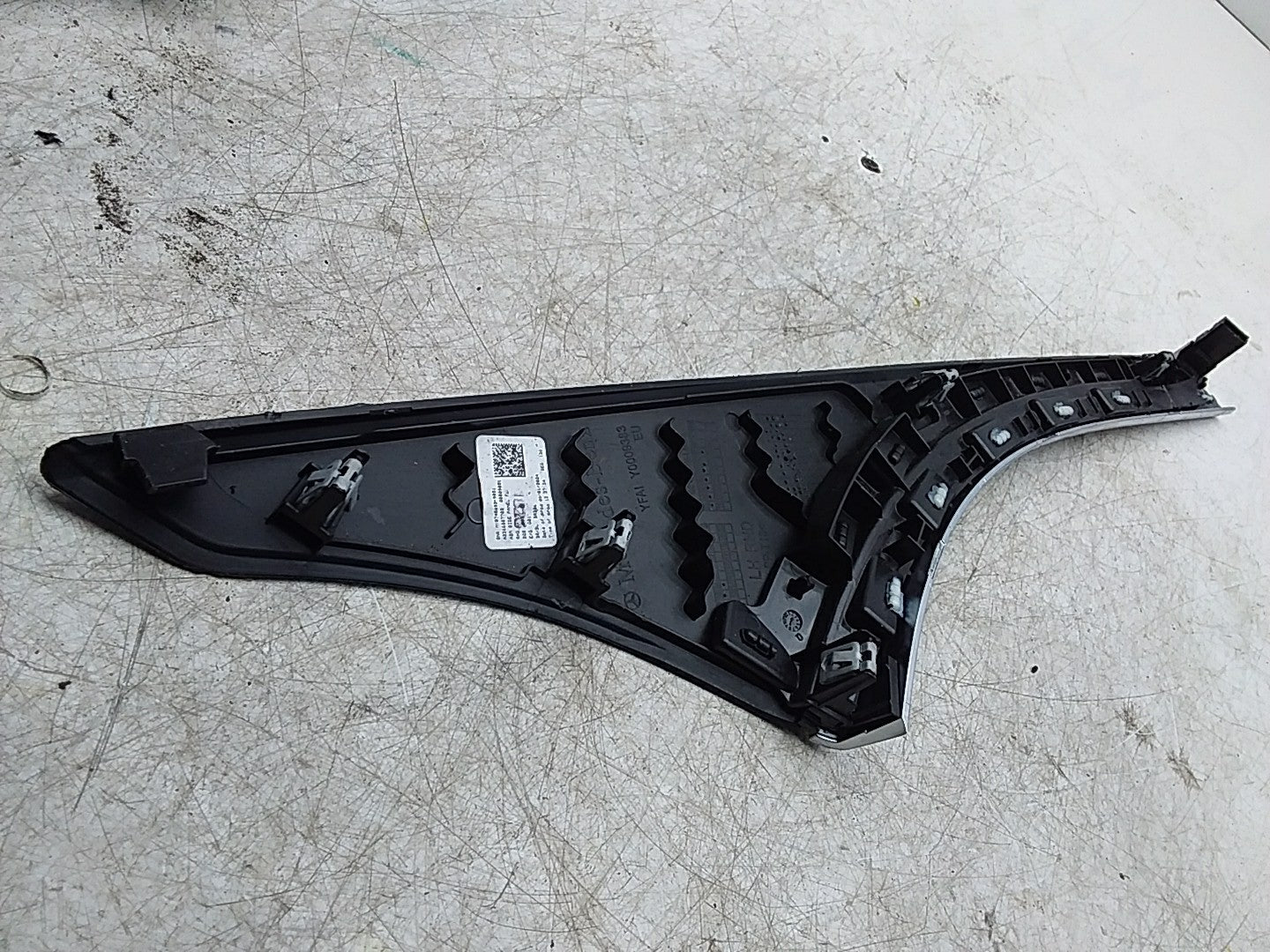 MERCEDES C-CLS W206 COVER TRIM DECOR CONSOLE A2366807702 FMR303