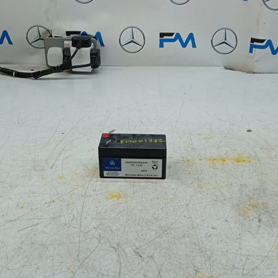 MERCEDES BENZ AUXILIARY LEAD ACID  BATTERY N000000004039 12V 1.2Ah Q003 FM001342