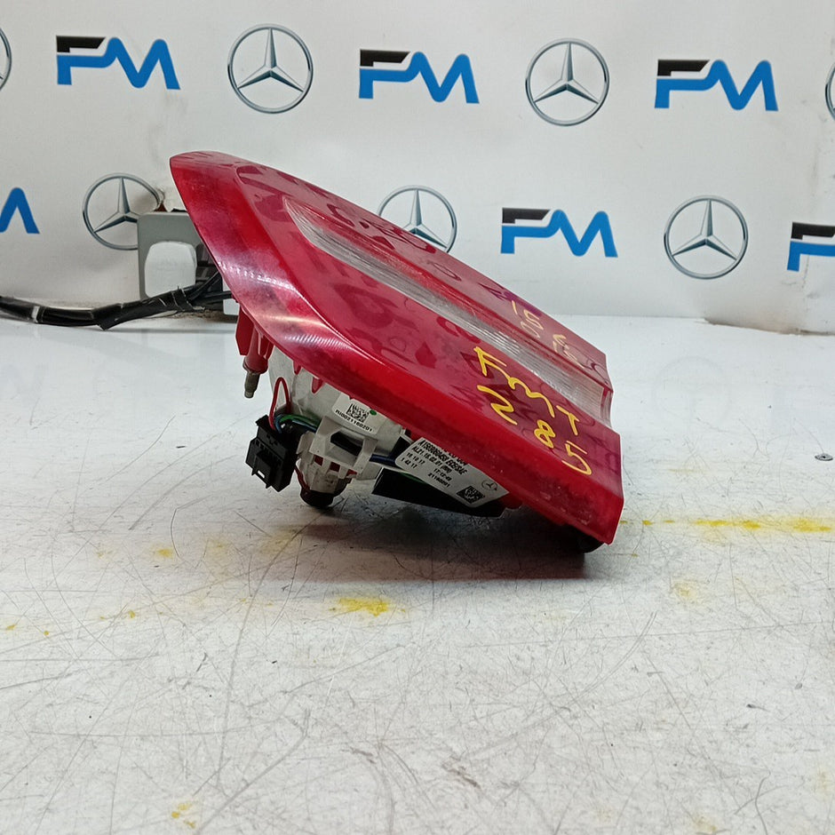 MERCEDES GLA X156 DRIVER RIGHT  REAR INNER TAIL LIGHT A1569060458 2017 FMT285