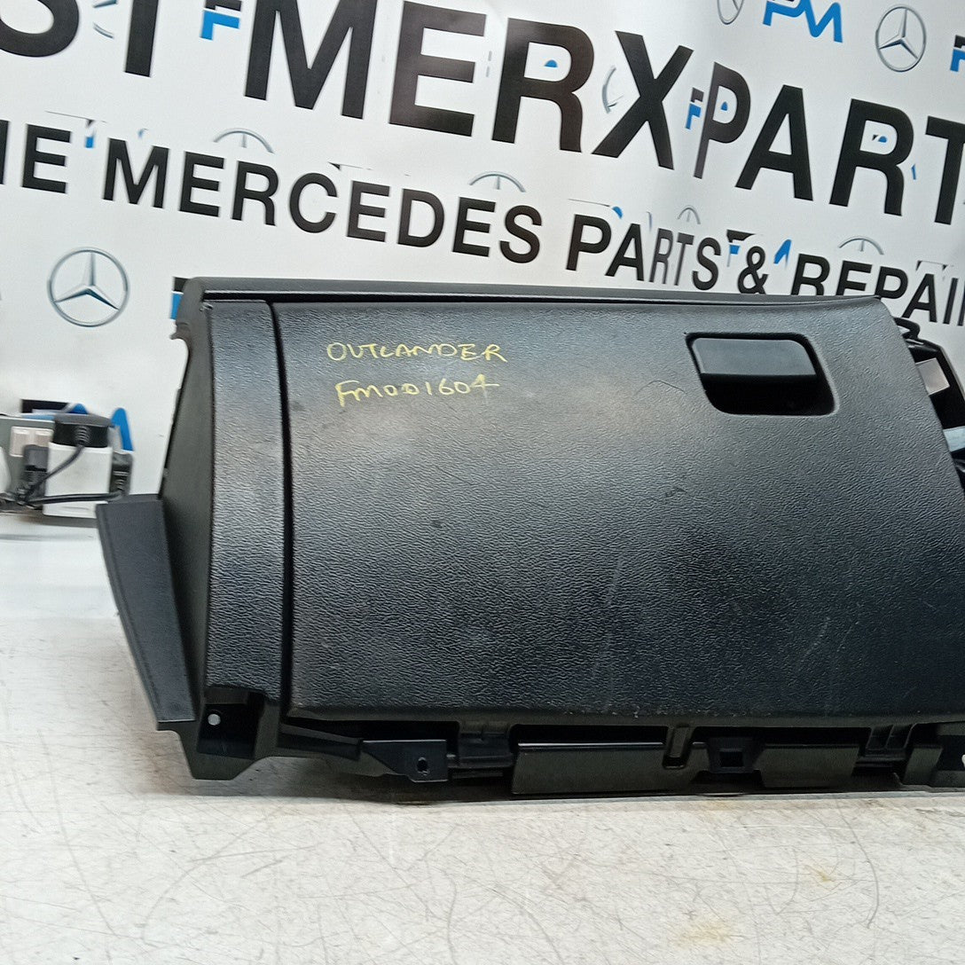 MITSUBISHI OUTLANDER MK3 DASHBOARD GLOVEBOX  2013 8006A345 FM001604