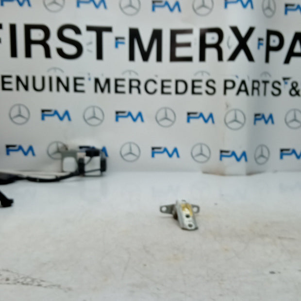 MITSUBISHI OUTLANDER MK3  FRONT DOOR HINGE PANEL A521 A046834 FM001638