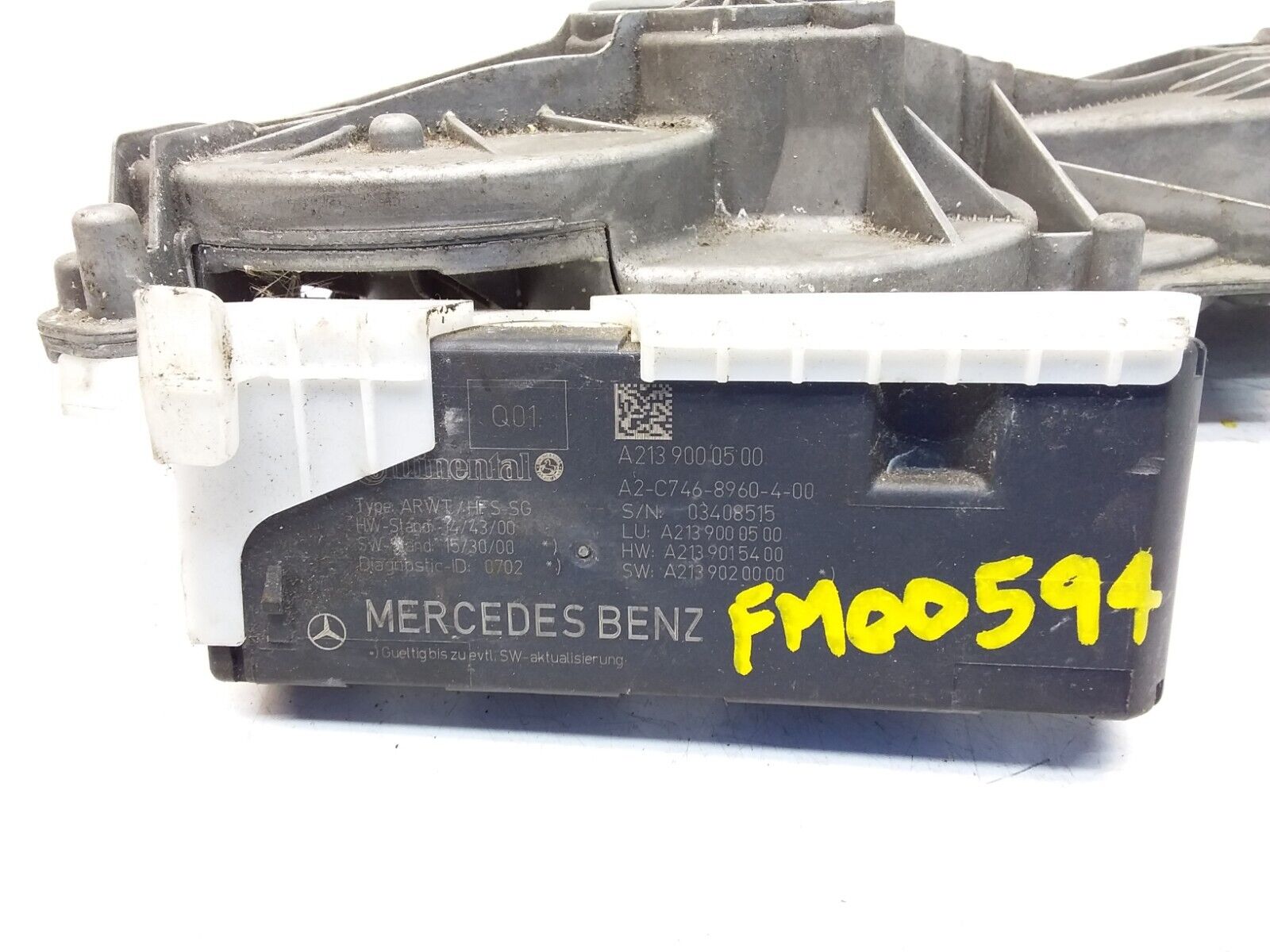 Mercedes C-CLASS W205 TAILGATE BOOT LIFT MOTOR FM00594 A2059000500 A2137605600