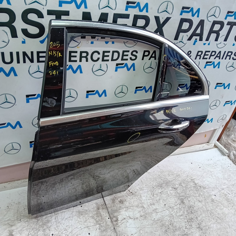 MERCEDES C-CLASS W205 SLN PASSENGER REAR DOOR NSR BLACK 2014 ON COMPLETE FMD241