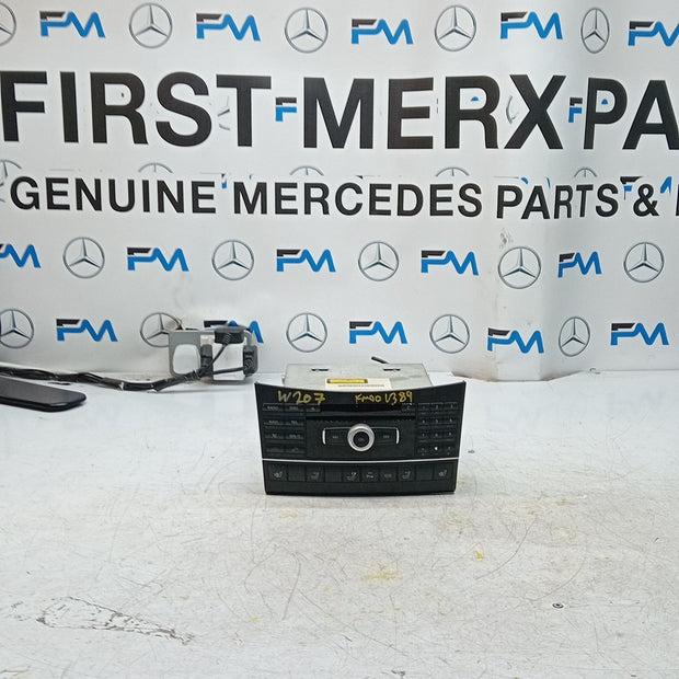 MERCEDES E CLASS W207 W212 STEREO SAT NAV SYSTEM A2129005212 2016 FM001389