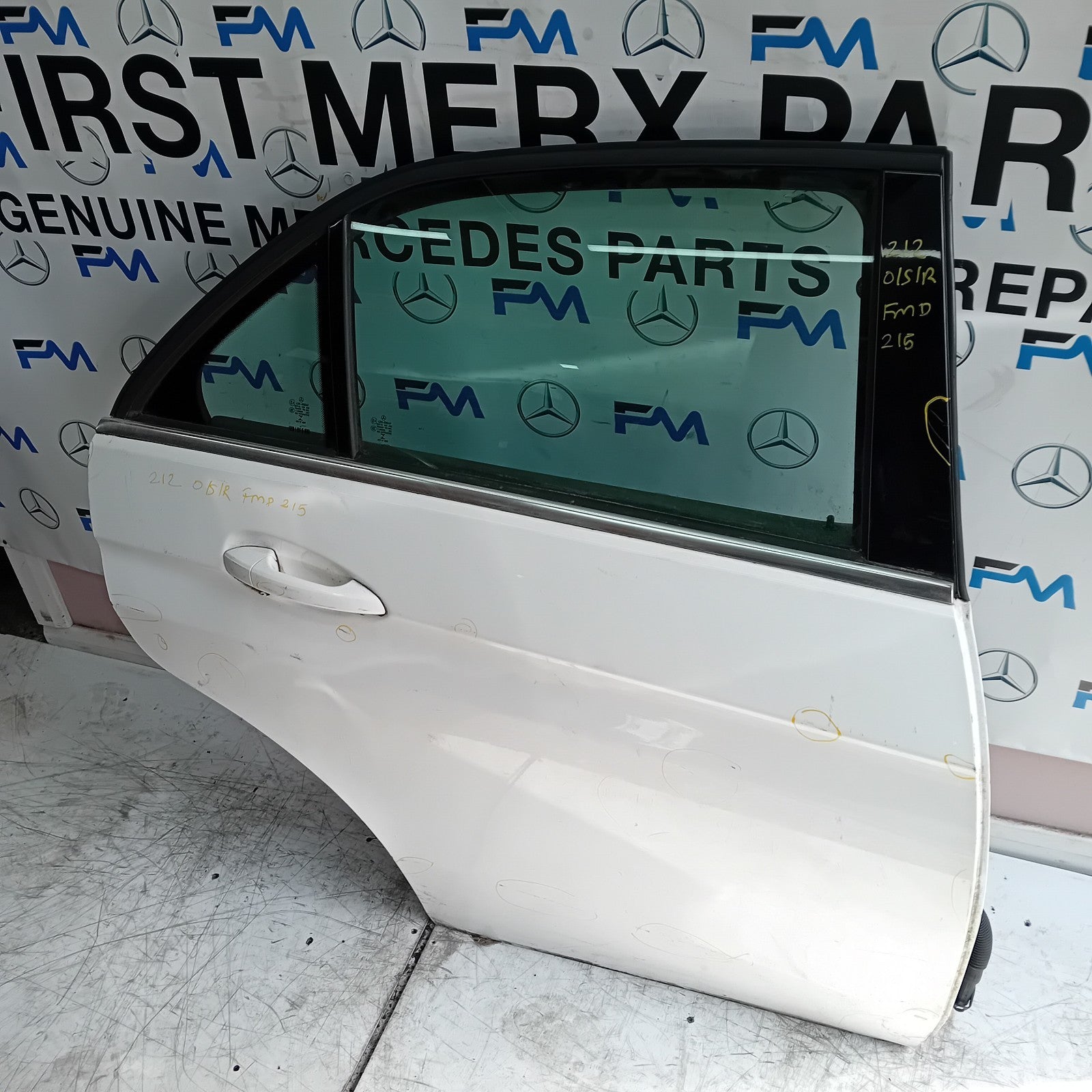 MERCEDES BENZ E-CLASS W212 DRIVER REAR DOOR OSR WHITE 2009-16 COMPLETE FMD215