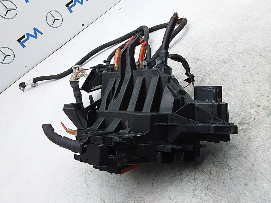 MERCEDES BENZ  C-CLASS W205  FUSE BOX RELAY BOX A2055405126 FMR482