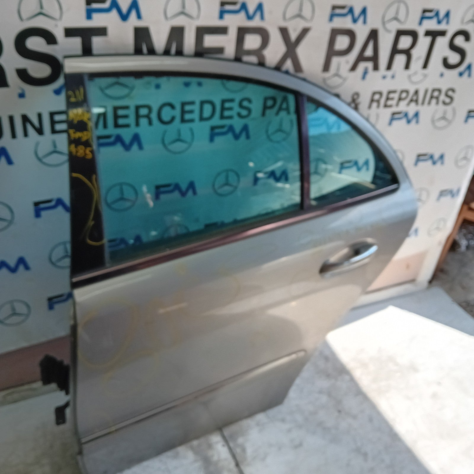 MERCEDES BENZ  E-CLASS W212 PASSENGER REAR DOOR NSR  2016 COMPLETE FMD485